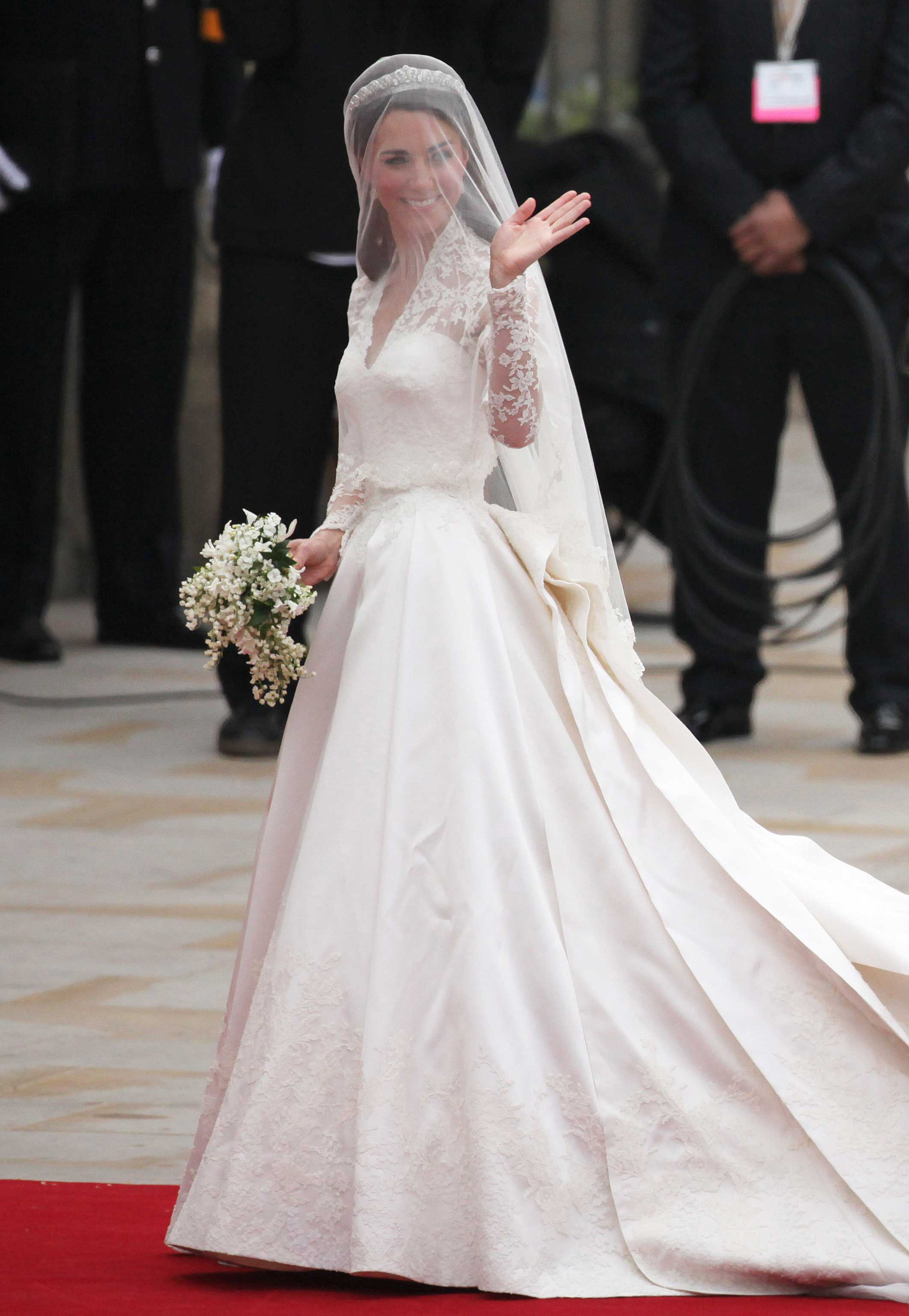 holly's wedding dress