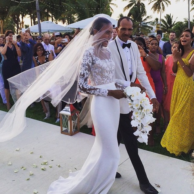 Model Arlenis Sosa Weds In Stunning Reem Acra Gown